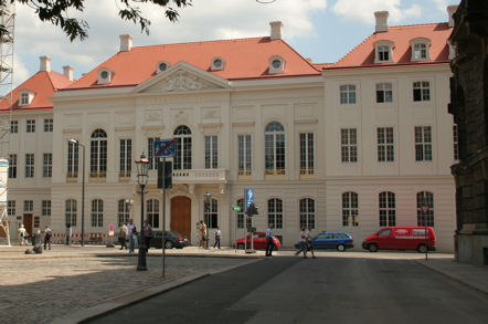 Kurlnder Palais
